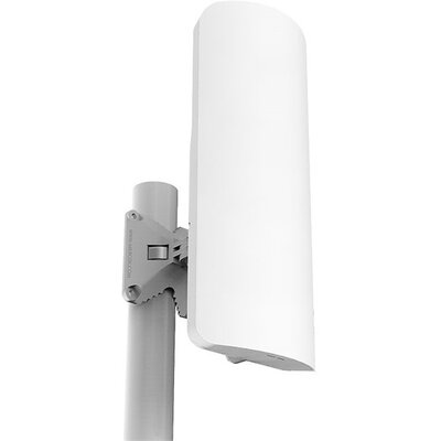 MikroTik mANTBox 2, 12dbi 120 fokos 2.4GHz antenna, Dual Chain 802.11an wireless, 1xGbE LAN, L4