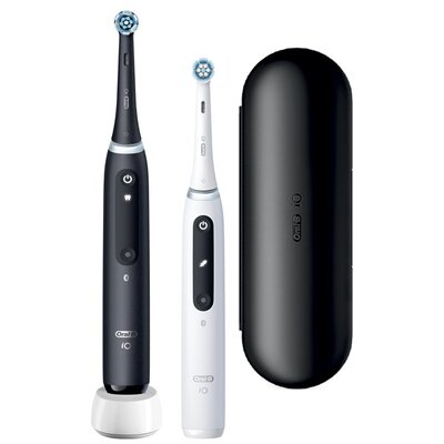 Oral-B iO Series 5 2 db-os matt fekete+fehér elektromos fogkefe szett