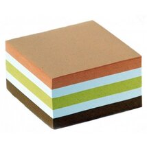 8,5x8,5x4,5 cm színes kockatömb