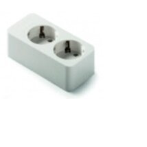 FAMATEL 2502 fehér 16A-250V dupla földelt szerelhető elosztó