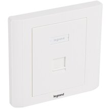 Legrand süllyesztett szerelvény - 1xRJ45 keystone port fogadására egyenes fehérburkolattal és kerettel címketartóval Legrand süllyesztett szerelvény - 1xRJ45 keystone port fogadására egyenes fehérburkolattal és kerettel címketartóval