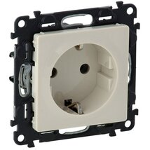 Legrand 753224 Valena Life gyermekvédelemmel/ csavaros vezetékbekötéssel elefántcsont 2P+F csatlakozóaljzat