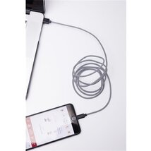 Kikkerland US113-BK-EU textilborítású Lightning fekete-fehér kábel