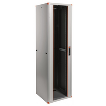 LEGRAND hálózati rackszekrény, 19' 42U SZÉL: 600 MÉLY: 800 MAG: 1894 szürke szimpla tömör fém ajtó / kidönthető hátlap